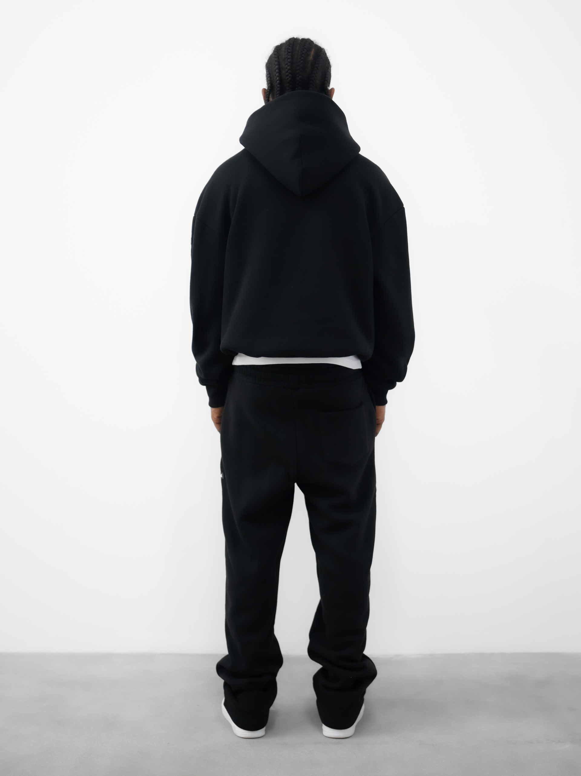 UNTAMED HOODIE BLACK