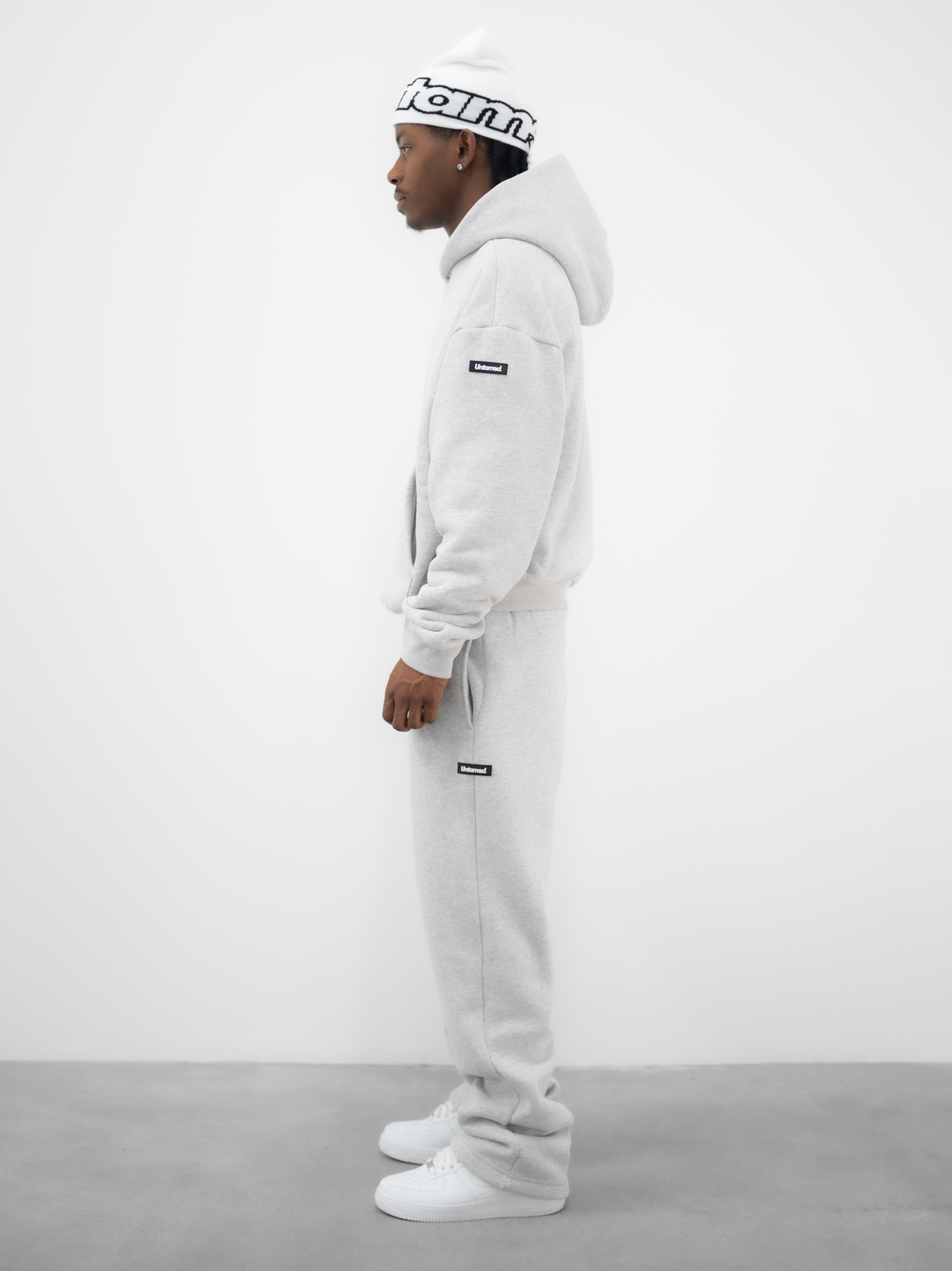 UNTAMED HOODIE GREY