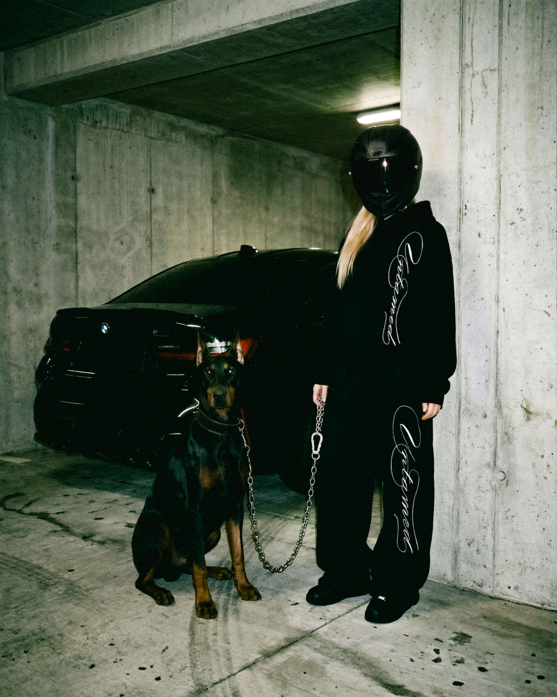 SCRIPT HOODIE [BLACK]